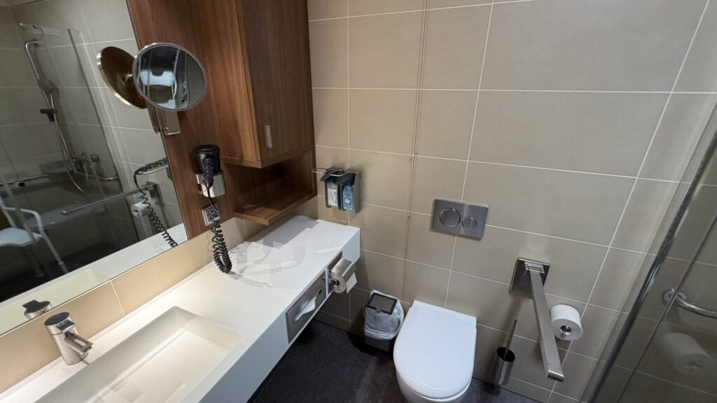 Charité Komfortstation M120 - Einzelzimmer Badezimmer